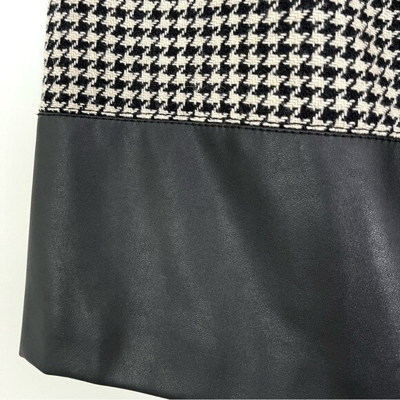 J. Crew Factory Black and White Wool Houndstooth, Faux Leather Mini Skirt, Sz 0 - Picture 4 of 9